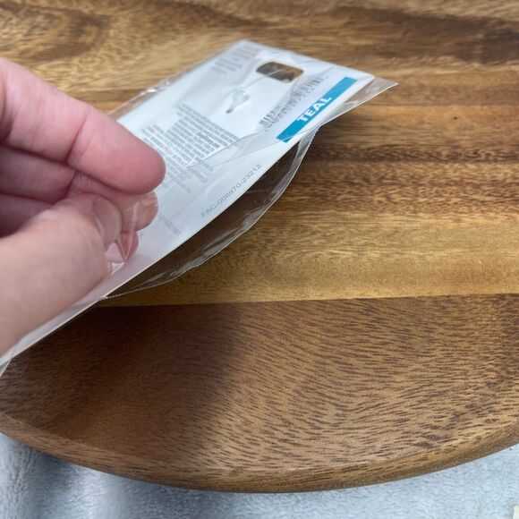 Disney Parks Disney Wish Movie Asha and Star Keychain Goldtone - Picture 4 of 6